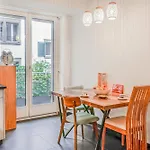 Downtown - Large, Quiet Private 