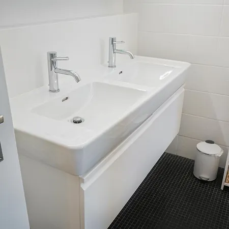 Enge Station - Private Jura Accommodatie bij particulieren