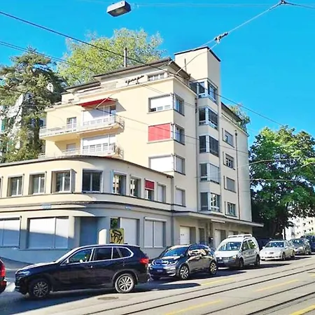 בית אירוח Enge Station - Private Jura