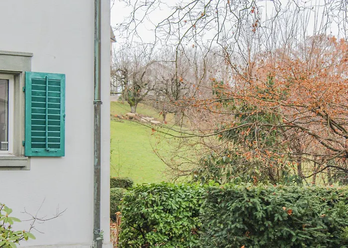 Homestay Large, Quiet Private 