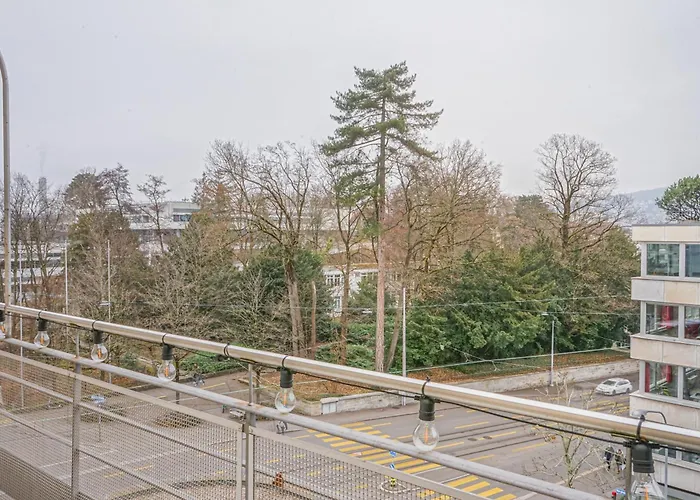 Downtown - Large, Quiet Private 