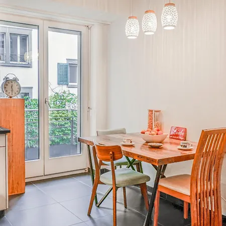 Enge Station - Private Jura *